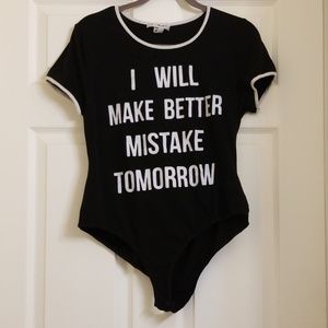 👽 Black graphic bodysuit size 14